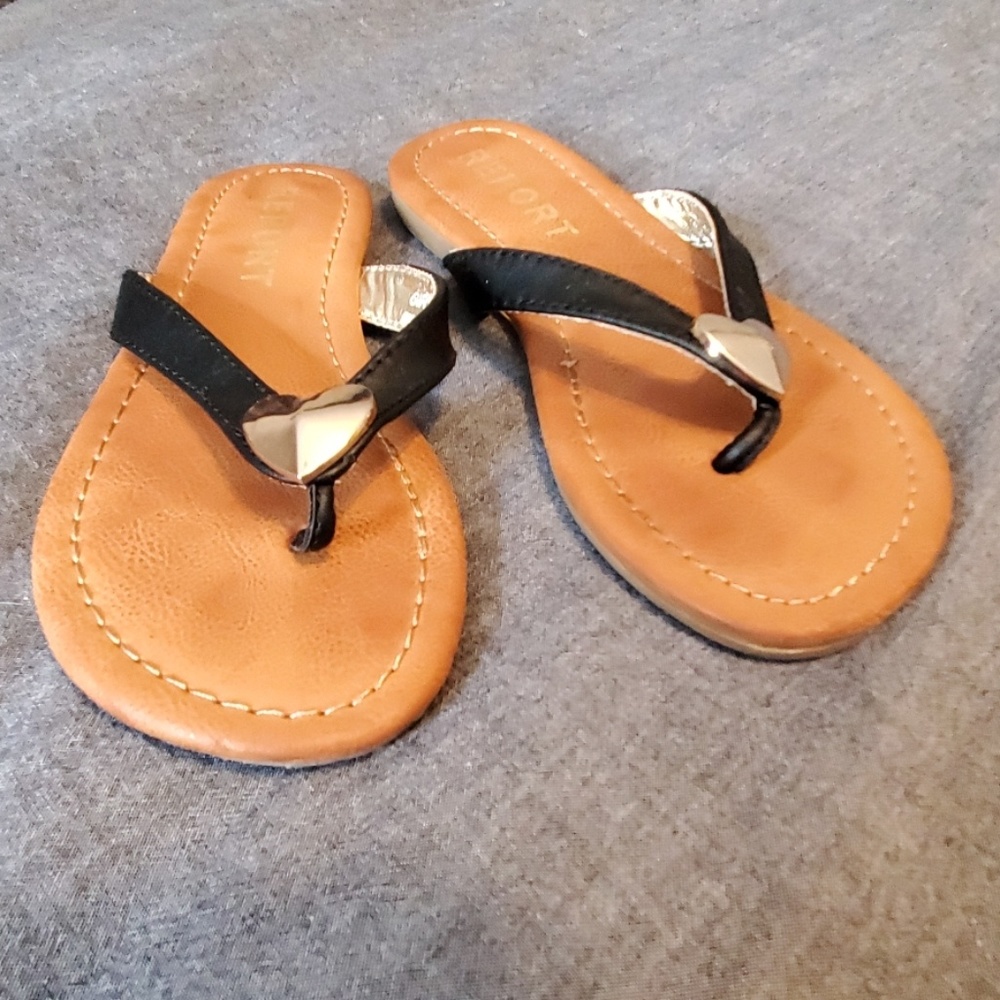 Girl's sandals